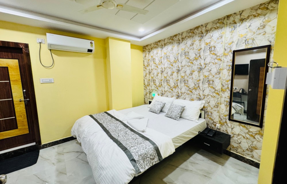 Hotel Hyderabad Pulse Room Section 2